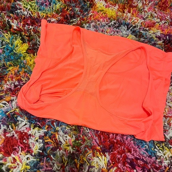 Under armor - Picture 2 of 2